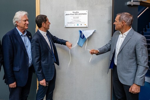 Inaugurata a Cannes, alla presenza del figlio, llo studio intitolato a Jean Paul Belmondo @Ville de Cannes Inaugurata a Cannes, alla presenza del figlio, llo studio intitolato a Jean Paul Belmondo @Ville de Cannes