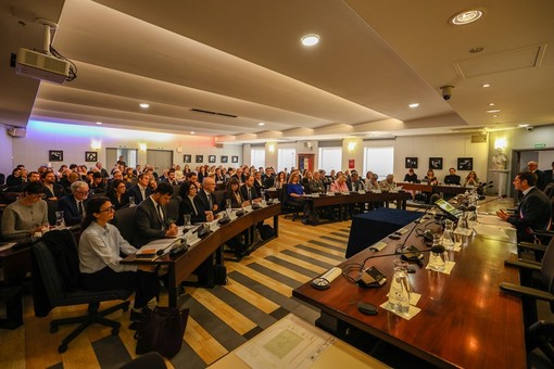 Il Consiglio Municipale di Cannes durante la seduta inaugurale @Mairie de Cannes