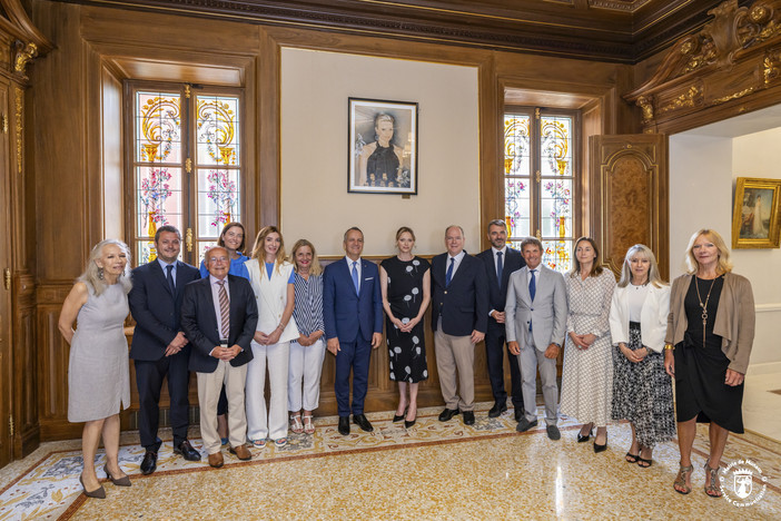 Due nuovi ritratti arricchiscono la Salle des Mariages di Monaco