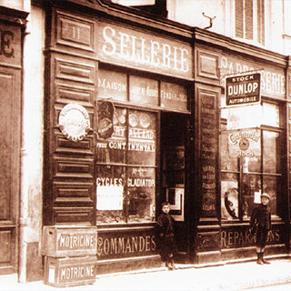Visite guidée - Exposition "Du marchand ambulant au grand magasin", Cannes