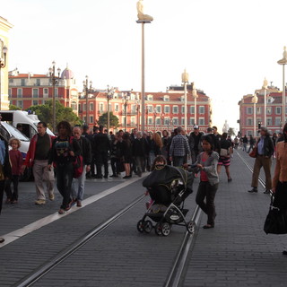 Place Massena alle 16.00 del pomeriggio del 1° Novembre 2011