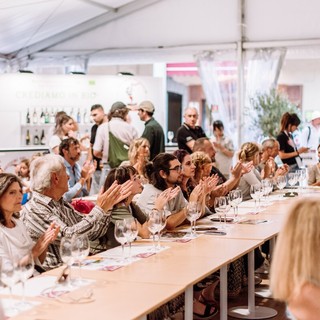 Douja d'Or 2026, dieci giorni per scoprire Asti tra vino, arte, gusto e storia: la città diventa un grande palcoscenico Douja d'Or 2026, dieci giorni per scoprire Asti tra vino, arte, gusto e storia: la città diventa un grande palcoscenico