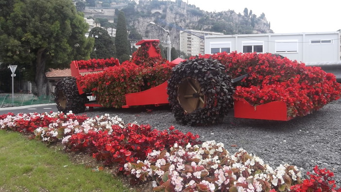 Una Formula Uno "in fiore" a Montecarlo Una Formula Uno "in fiore" a Montecarlo