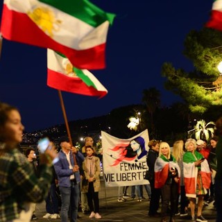 Manifestazione a sostegno delle donne iraniane a Nizza. Fotografie di Silvia Assin