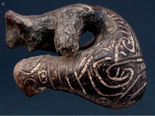 « Parturiente » Site Grčac-Medvednjak Culture de Vinča (5 300 – 4 500 av. J.-C.) © Narodni muzej Smederevska Palanka, République de Serbie