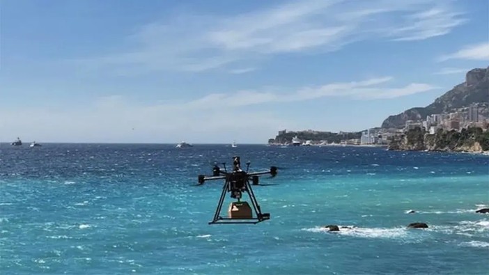 Droni al posto dei tender: sulla Costa Azzurra decolla la rivoluzione delle consegne agli yacht Droni al posto dei tender: sulla Costa Azzurra decolla la rivoluzione delle consegne agli yacht