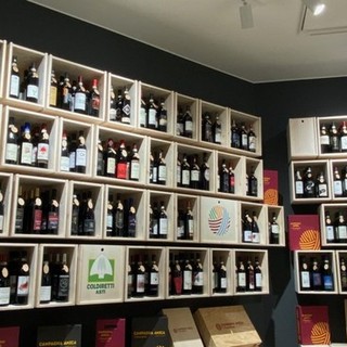 Dal produttore al consumatore: i grandi vini astigiani arrivano a casa tua