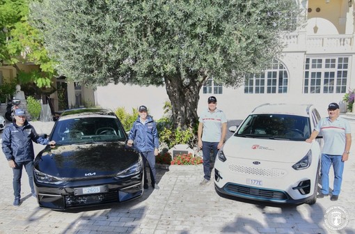 Il Team "Daghe Munegu" all'E Rally Monte-Carlo insieme con l'equipaggio formato da Jacques Pastor e Fulvio gazzola Il Team "Daghe Munegu" all'E Rally Monte-Carlo insieme con l'equipaggio formato da Jacques Pastor e Fulvio gazzola