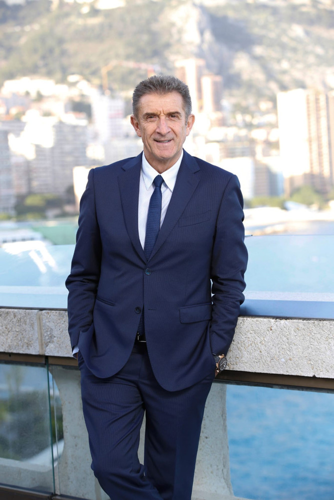 Ezio Greggio