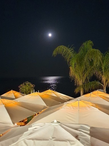 "Notte d'estate sulla Promenade", fotografia di Patrizia Savarese