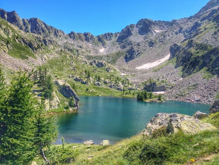 Estate nel Vésubie: al via la nuova linea bus prenotabile per esplorare la valle Estate nel Vésubie: al via la nuova linea bus prenotabile per esplorare la valle