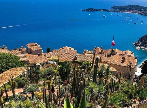 Una mostra di artigianato africano a Eze per sostenere le scuole in Mali