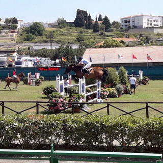 Equitazione: cresce l'attesa per il 'Gran Premio' da 25mila euro alle 15 al campo ippico del Solaro