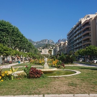 "Estate al giardino", fotografia di Luciano Tomasi