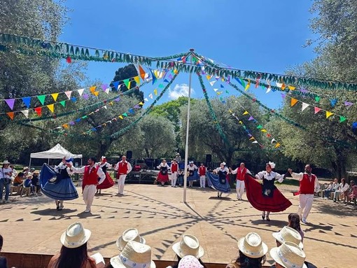 Oggi e domani, ai giardini di Cimiez, torna il Festin des Mai (Foto) Oggi e domani, ai giardini di Cimiez, torna il Festin des Mai (Foto)