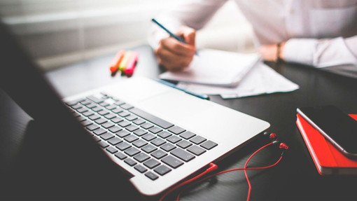 Ubroker: 'formazione on line per creare occupazione e ricchezza' Ubroker: 'formazione on line per creare occupazione e ricchezza'