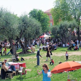 Nizza, il maltempo fa slittare a sabato 4 maggio l’esordio del Festin des Mai