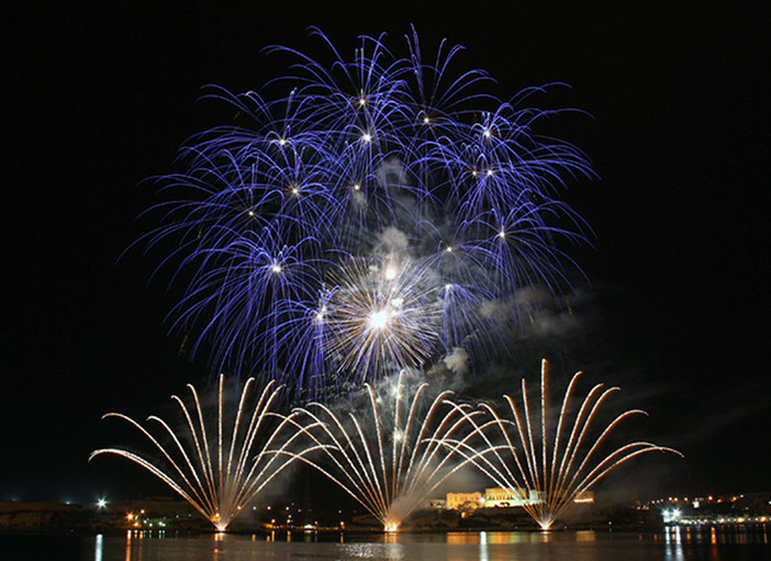 Questa sera i fuochi austriaci di Feuerwerke Jost (foto tratta dal sito ufficiale) Questa sera i fuochi austriaci di Feuerwerke Jost (foto tratta dal sito ufficiale)