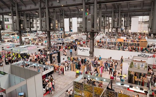 Capi firmati scontati, a Nizza è  Foire Outlet