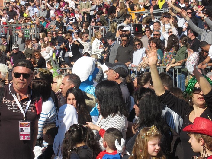 Una tribuna del Carnevale di Nizza edizione 2019