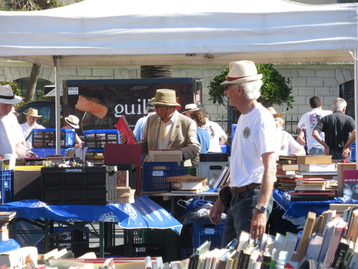 “Foire aux livres”, un modo intelligente per vendere libri usati