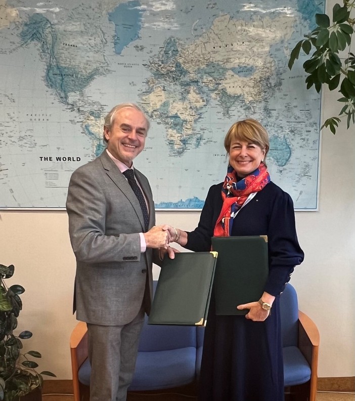 la firma dell'accordo la firma dell'accordo