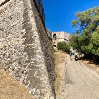 Antibse, Fort Carré (Foto 1 - 10) e i bastioni (a partire dalla foto 11). Immagini di Silvia Assin