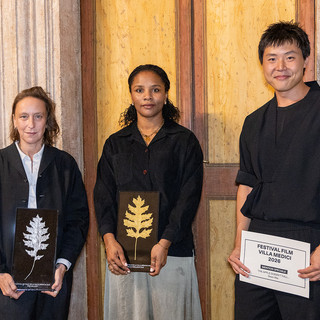 I premiati della sesta edizione del Festival di Film di Villa Medici, dedicata alla memoria di Lili Hinstin, durante la cerimonia di consegna dei riconoscimenti. (Foto: Alessia Calzecchi / Villa Medici).