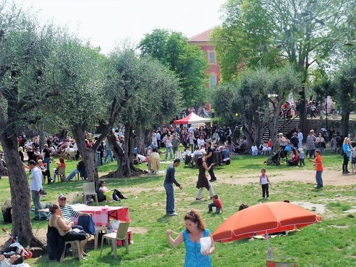 Nizza, il maltempo fa slittare a sabato 4 maggio l’esordio del Festin des Mai