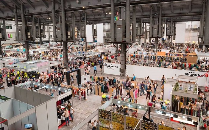 Capi firmati scontati, a Nizza è  Foire Outlet