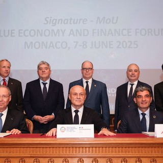 La firma del Monaco Blue Economy (Foto JC Vinaj)