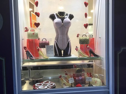 La sexy vetrina al cioccolato della Boulangerie du Capitole a Nizza