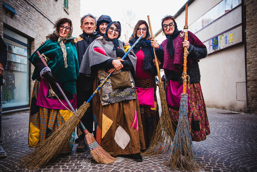Domani è la Festa della Befana Domani è la Festa della Befana