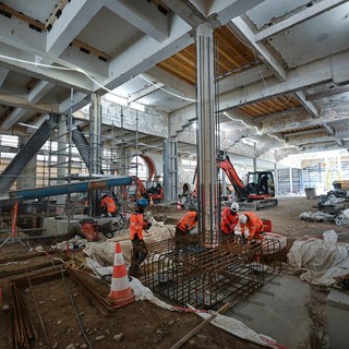 I lavori nel Mercato di Forville a Cannes sono iniziati con l’installazione di 475 pali di fondazione, profondi tra i 12 e i 20 metri. @Ville de Cannes