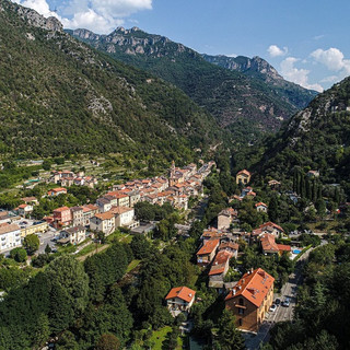 Fontan: all’Eglise de la Visitation la mostra dedicata ad Andrée Diesnis, tra sculture, disegni e opere ispirate alla Valle Roya