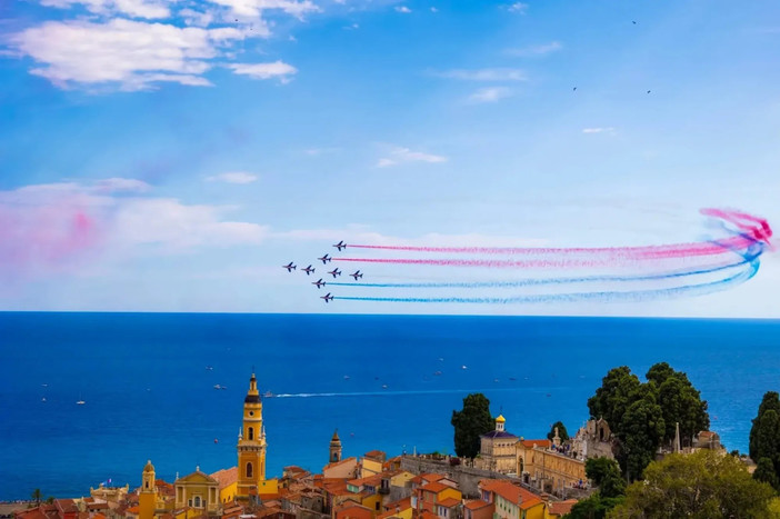 French Flyair a Mentone. Foto: Menton Riviera Merveilles. French Flyair a Mentone. Foto: Menton Riviera Merveilles.