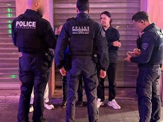 Nizza, controlli di polizia Nizza, controlli di polizia
