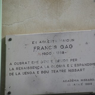 La targa in Rue Pertinax a Nizza