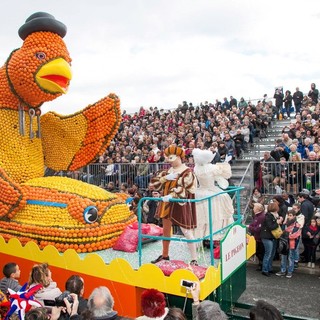 Sfilata a Menont (Foto d'archivio)