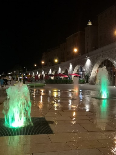 "Fontane luminose" di Luisella Cappio "Fontane luminose" di Luisella Cappio