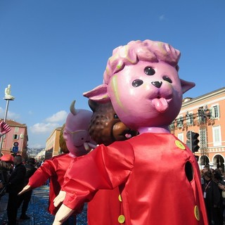 Grosses têtes al Carnevale di Nizza