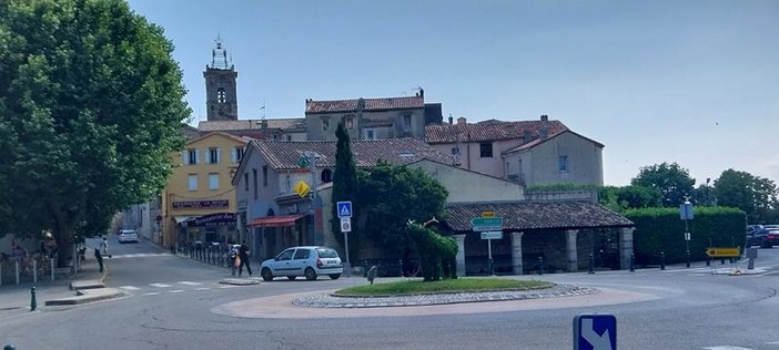 Gourdon e dintorni, fotografie di Danilo Radaelli Gourdon e dintorni, fotografie di Danilo Radaelli