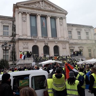 La manifestazione dei gilets jaunes del 19 gennaio a Nizza. Fotocronaca di Nicole Geron