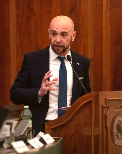 Giordano Guerrieri (Ceo di Finera) al Senato: sei lezioni per la corretta internazionalizzazione delle PMI nel prossimo futuro Giordano Guerrieri (Ceo di Finera) al Senato: sei lezioni per la corretta internazionalizzazione delle PMI nel prossimo futuro