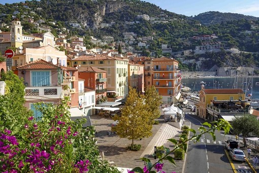 Le stelle della danza europea illuminano Villefranche-sur-Mer: una notte di gala tra talento, premi e grandi interpreti Le stelle della danza europea illuminano Villefranche-sur-Mer: una notte di gala tra talento, premi e grandi interpreti