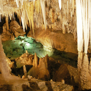 Alle Grottte di Borgio Verezzi apertura serale tutti i mercoledì di luglio e agosto