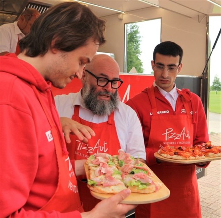 Novità in casa Rovagnati: una nuova linea per il canale Ho.re.ca con testimonial Joe Bastianich Novità in casa Rovagnati: una nuova linea per il canale Ho.re.ca con testimonial Joe Bastianich