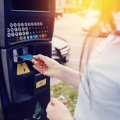 Parcheggi a Nizza, scatta la tolleranza di 15 minuti: meno sanzioni e più flessibilità