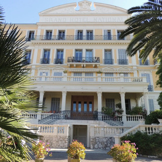 Mentone, visita guidata al National: alla scoperta di uno degli hotel più antichi della città