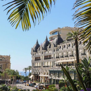 Hôtel de Paris Monte-Carlo, simbolo dell’eccellenza monegasca.